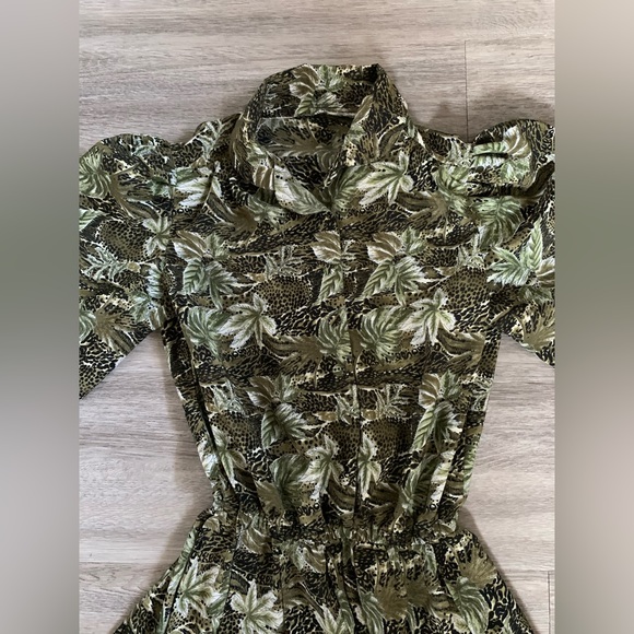 Handmade green patterned print dress - Picture 3 of 7